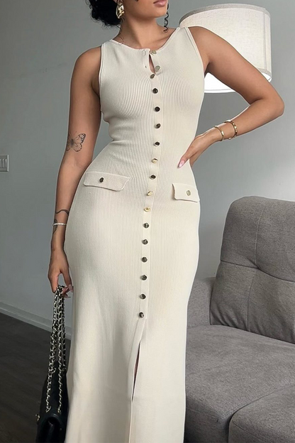 Effortlessly Elegant Dress with a Timeless Design