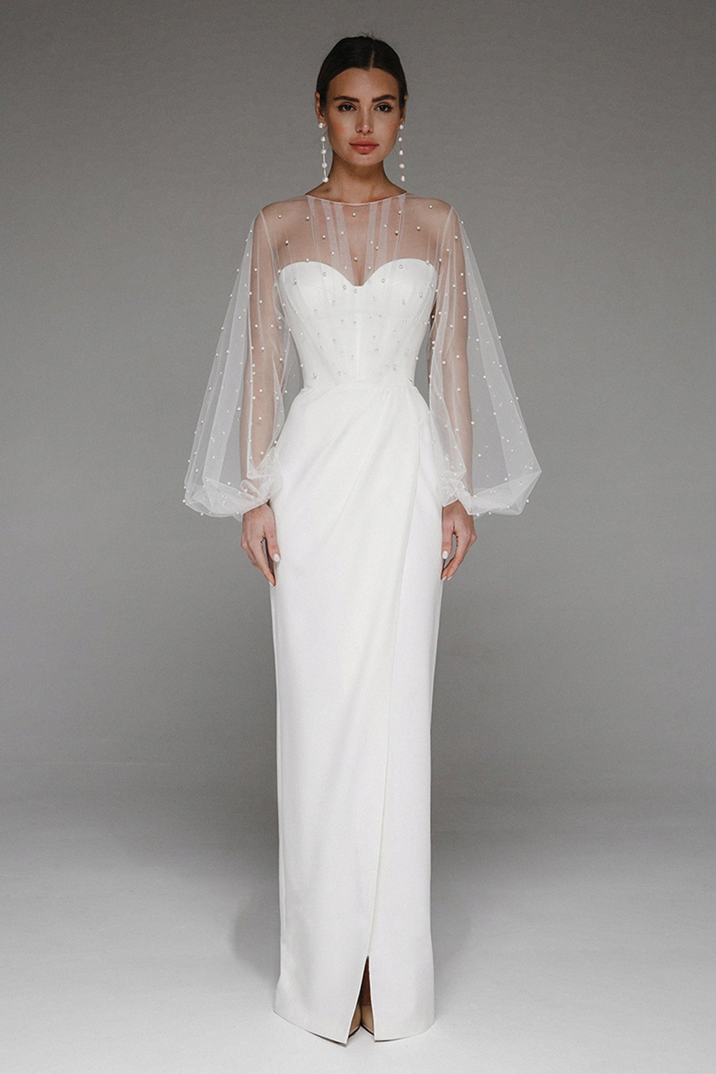 Well Tailored Dress with a Graceful Silhouette