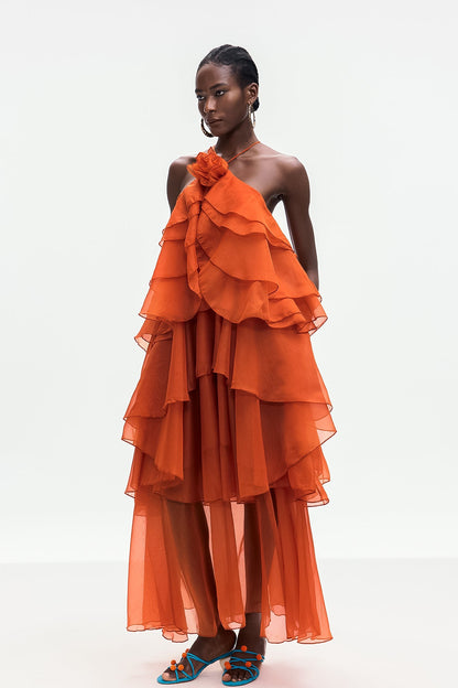 Beautifully Finished Dress in a Timeless Design