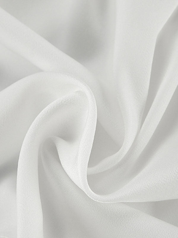 Well Tailored Blouse with a Graceful Silhouette