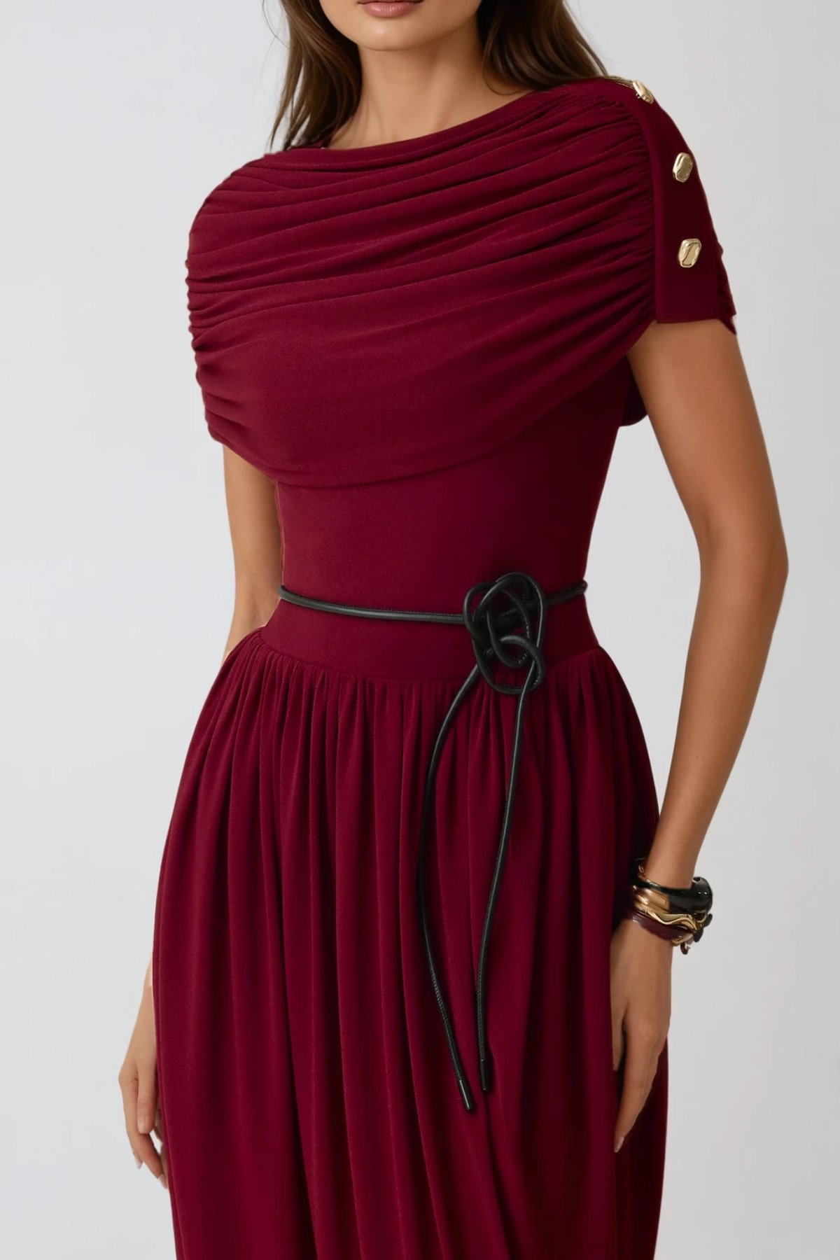 Beautifully Crafted Dress in a Classic Style
