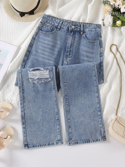 A Vintage Style Trousers with Delicate Timeless Details