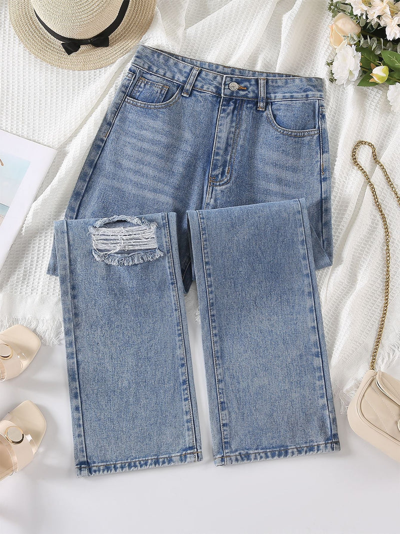 A Vintage Style Trousers with Delicate Timeless Details