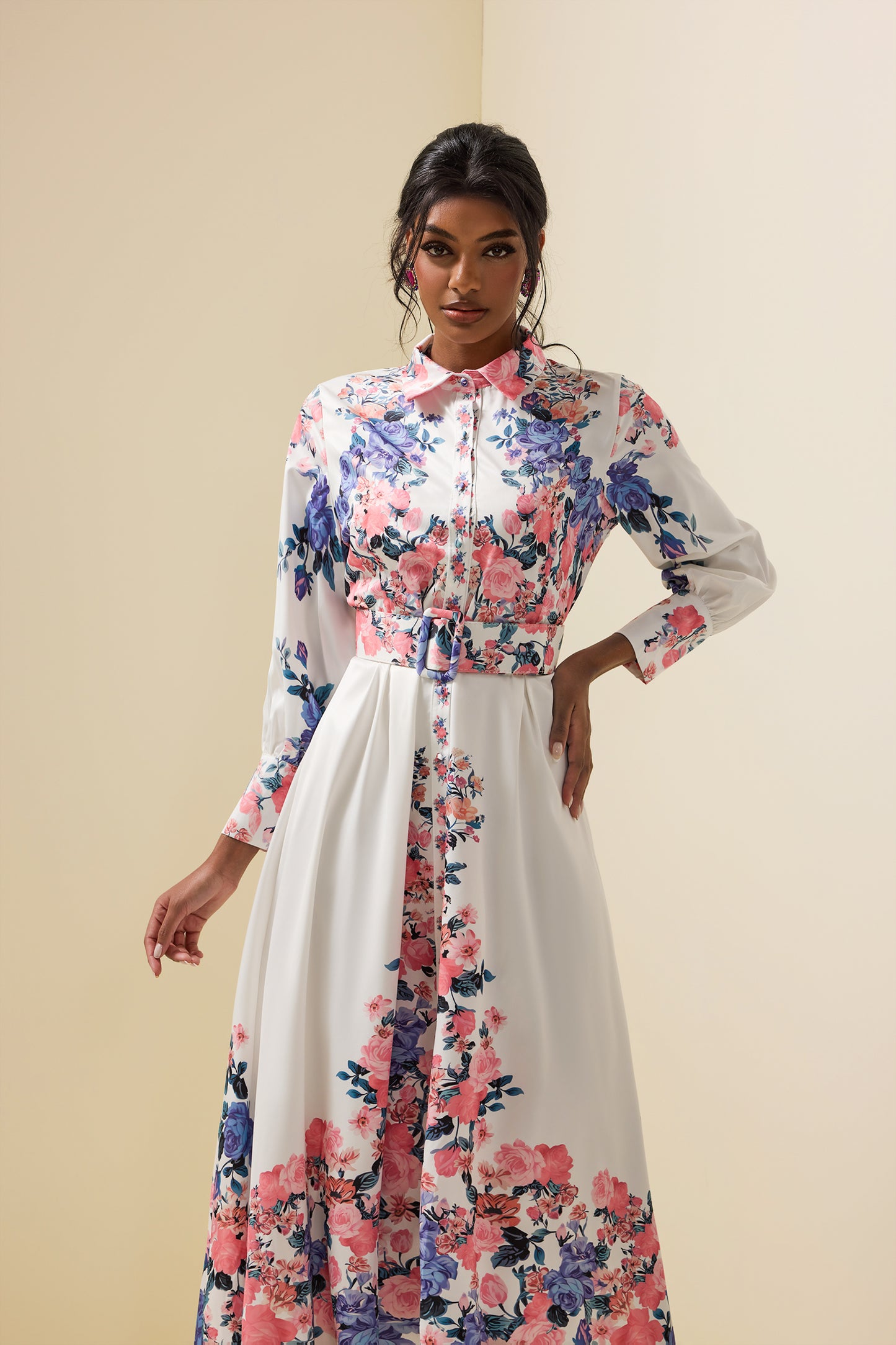 Well Tailored Dress with a Graceful Silhouette