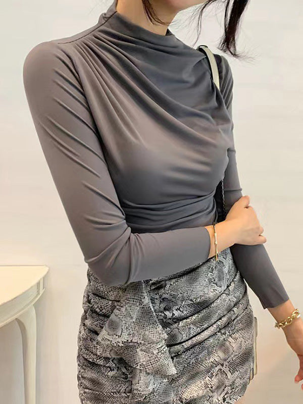 Effortlessly Elegant T-Shirt with a Timeless Design