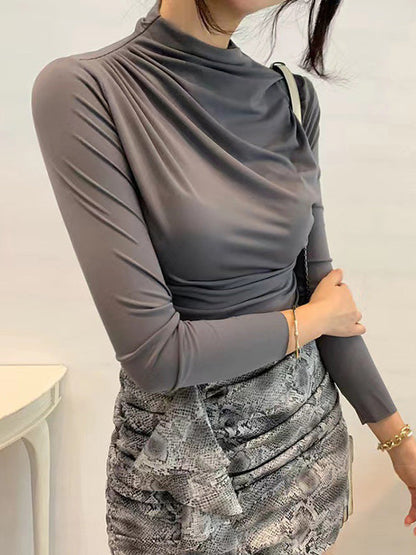 Effortlessly Elegant T-Shirt with a Timeless Design