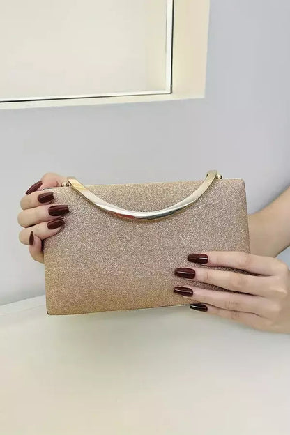Well Tailored Bag with a Graceful Silhouette