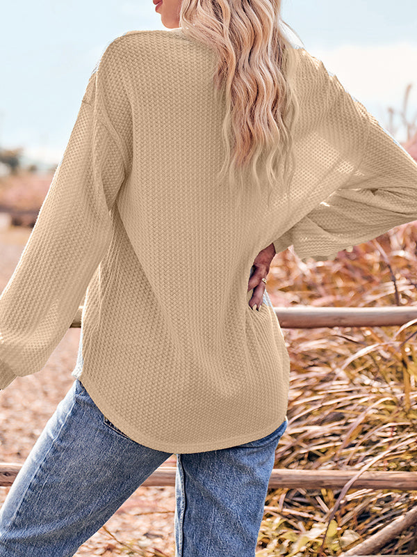Beautifully Crafted T-Shirt in a Classic Style