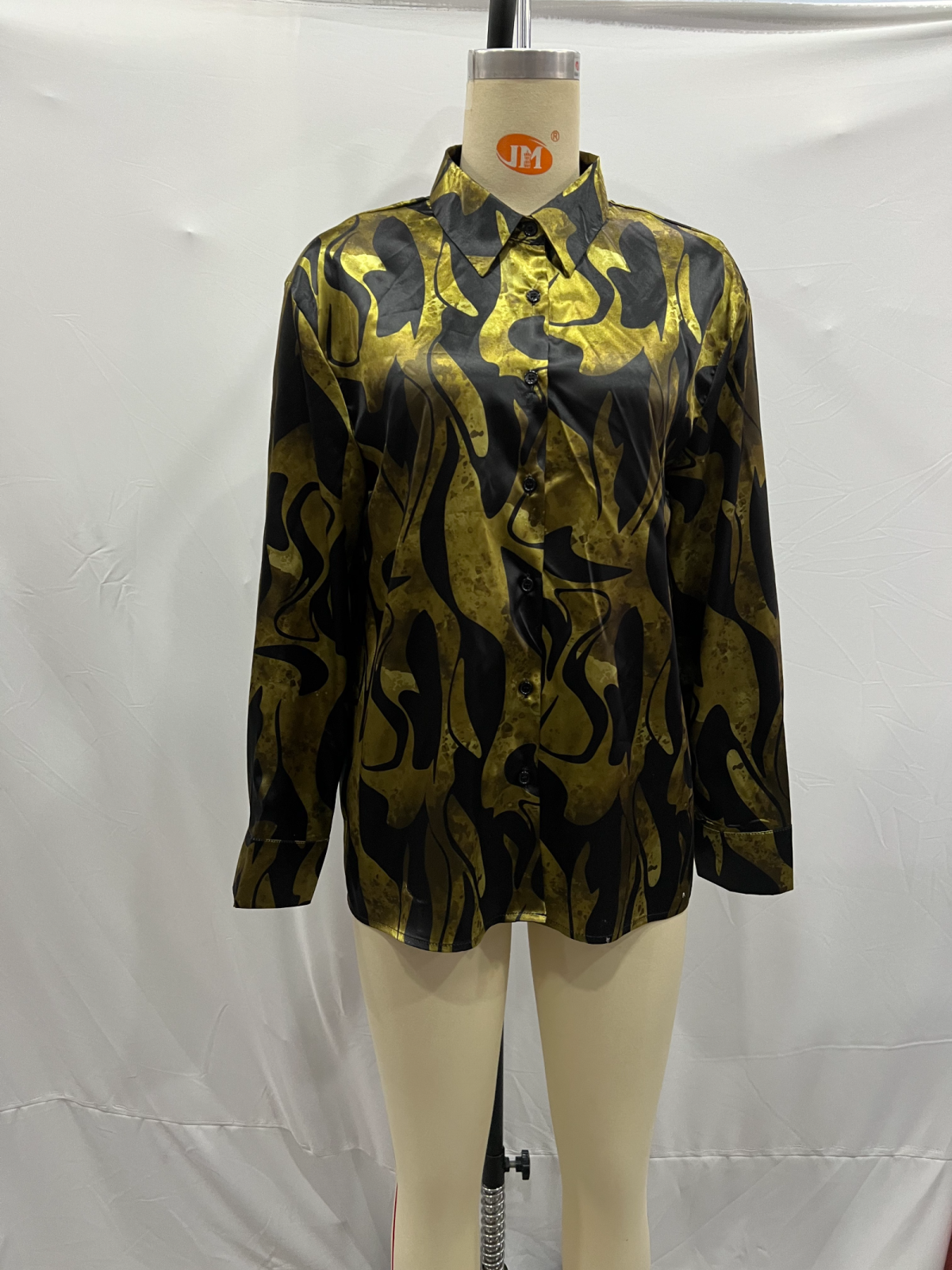Elegantly Styled Blouse for Everyday Wear