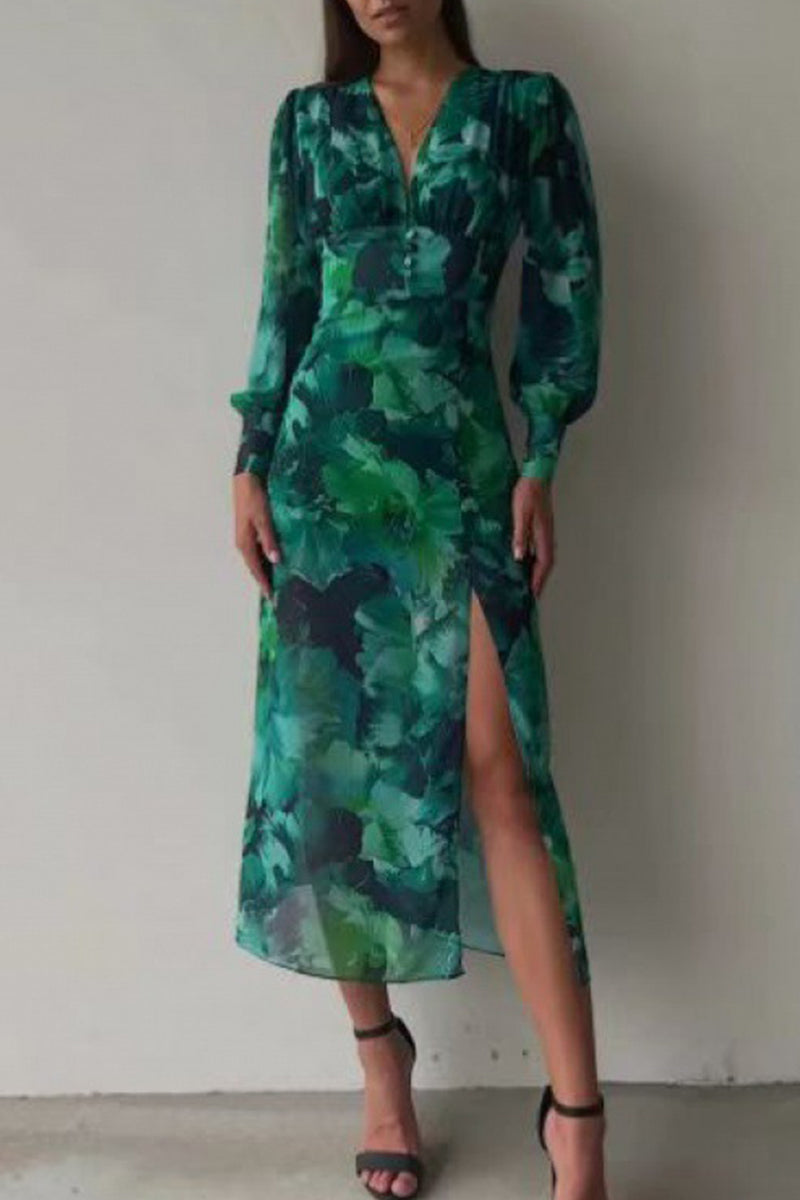 Sophisticated Dress with a Clean Classic Look