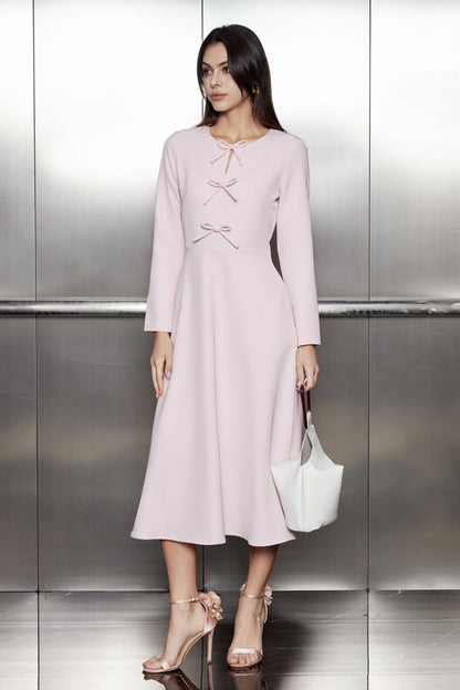 Classic Vintage & Enduringly Stylish Dress