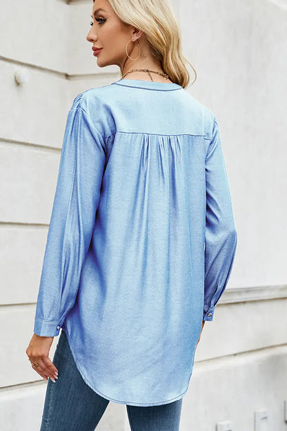 Sophisticated Blouse with a Clean Classic Look