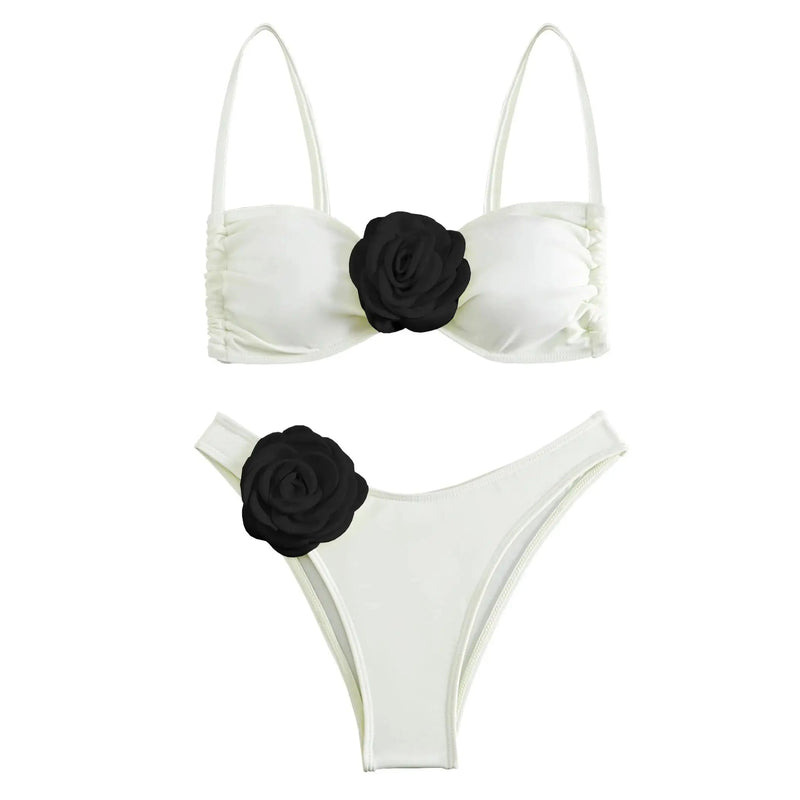 Effortlessly Elegant Bikini with a Timeless Design