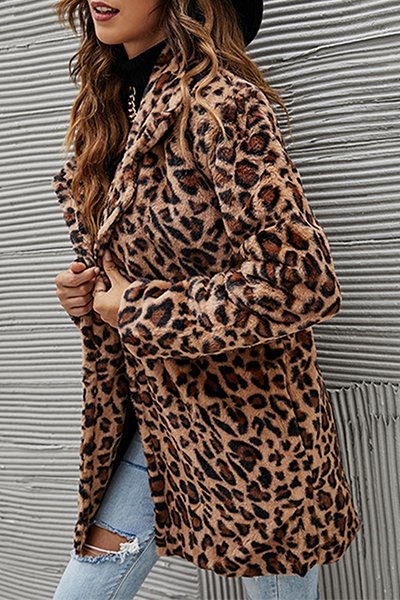 Gracefully Styled Garment for Any Occasion