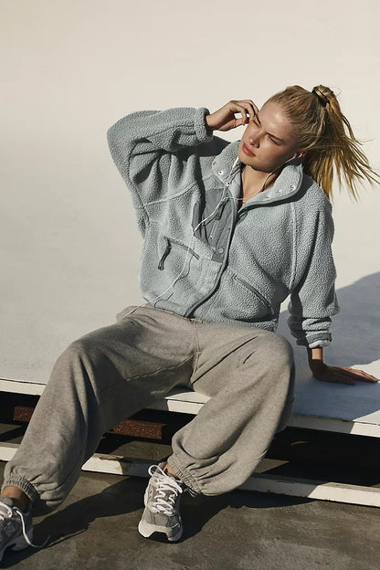 Effortlessly Elegant Jacket with a Timeless Design