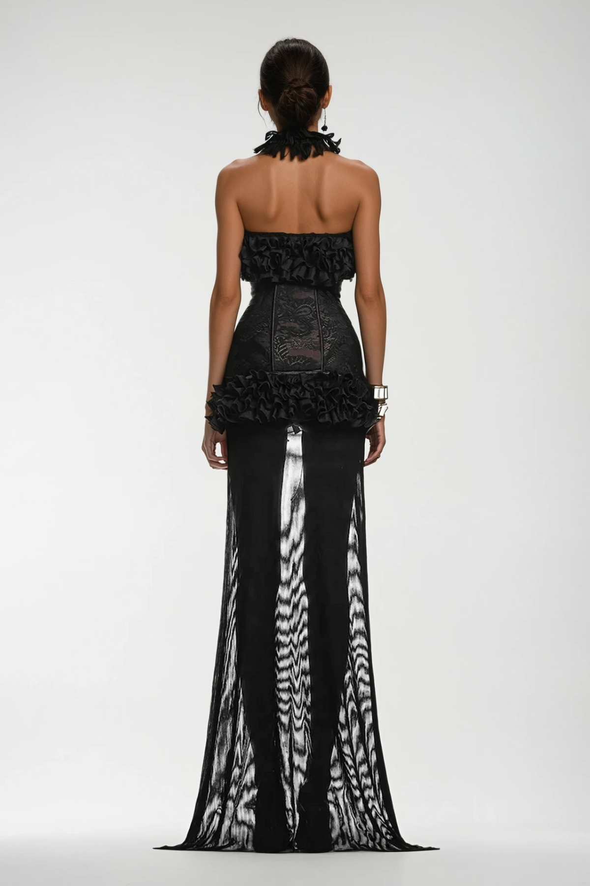 Beautifully Crafted Dress in a Classic Style