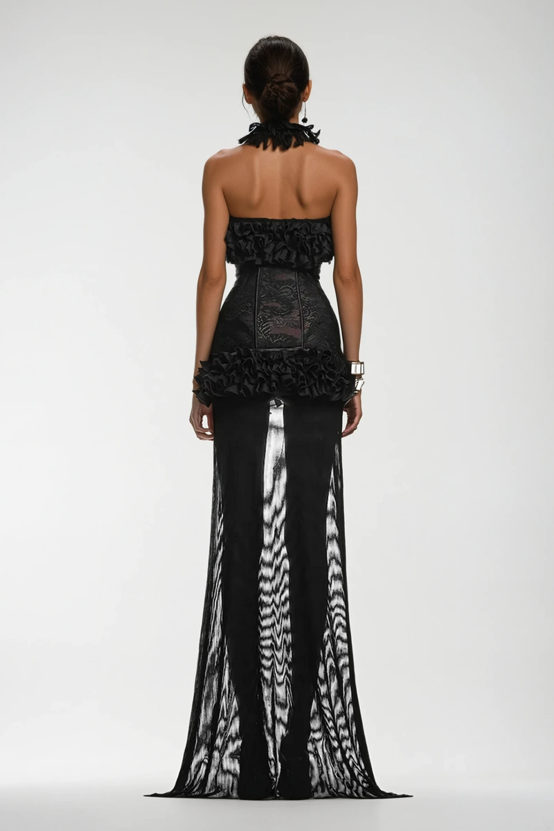 Beautifully Crafted Dress in a Classic Style