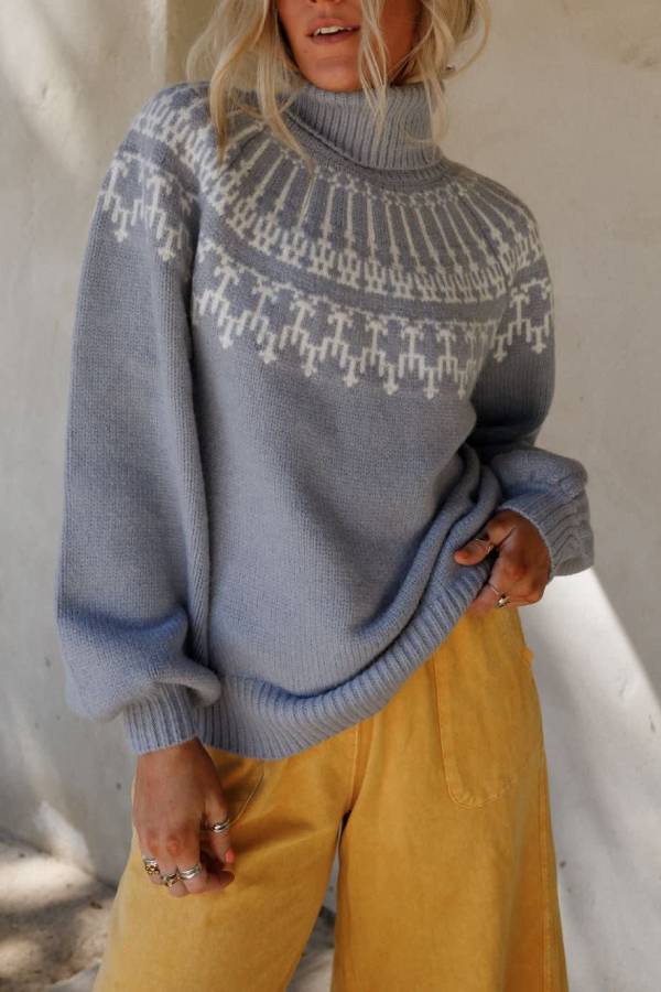 Classic Vintage Sweater with a Flattering Fit
