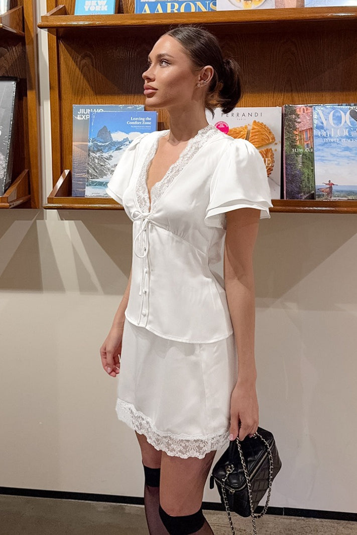 Beautifully Finished Garment in a Timeless Design