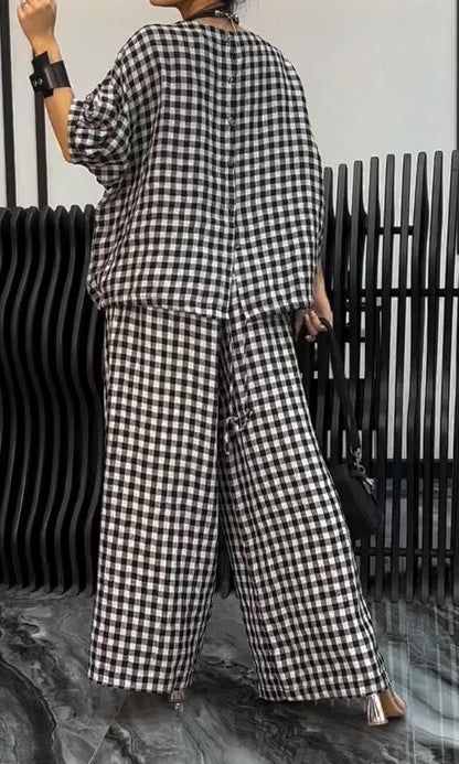 Classic Vintage Pants with a Flattering Fit