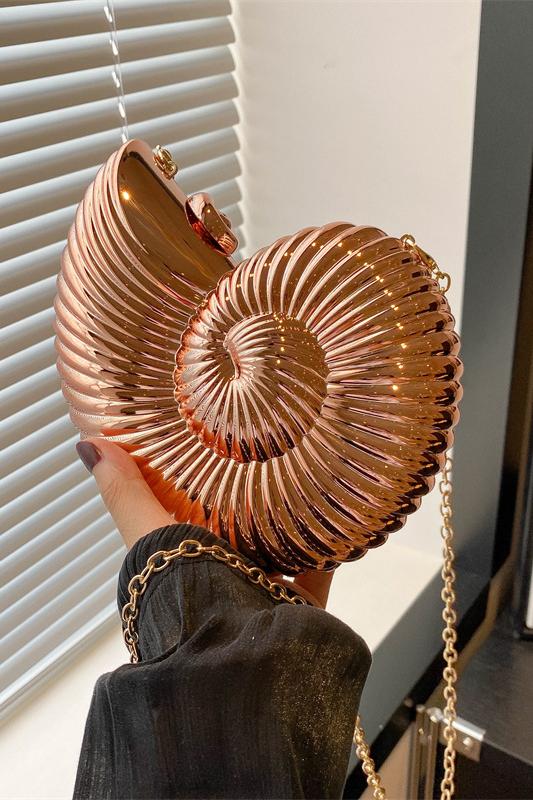 Classic Vintage Bag with a Flattering Fit