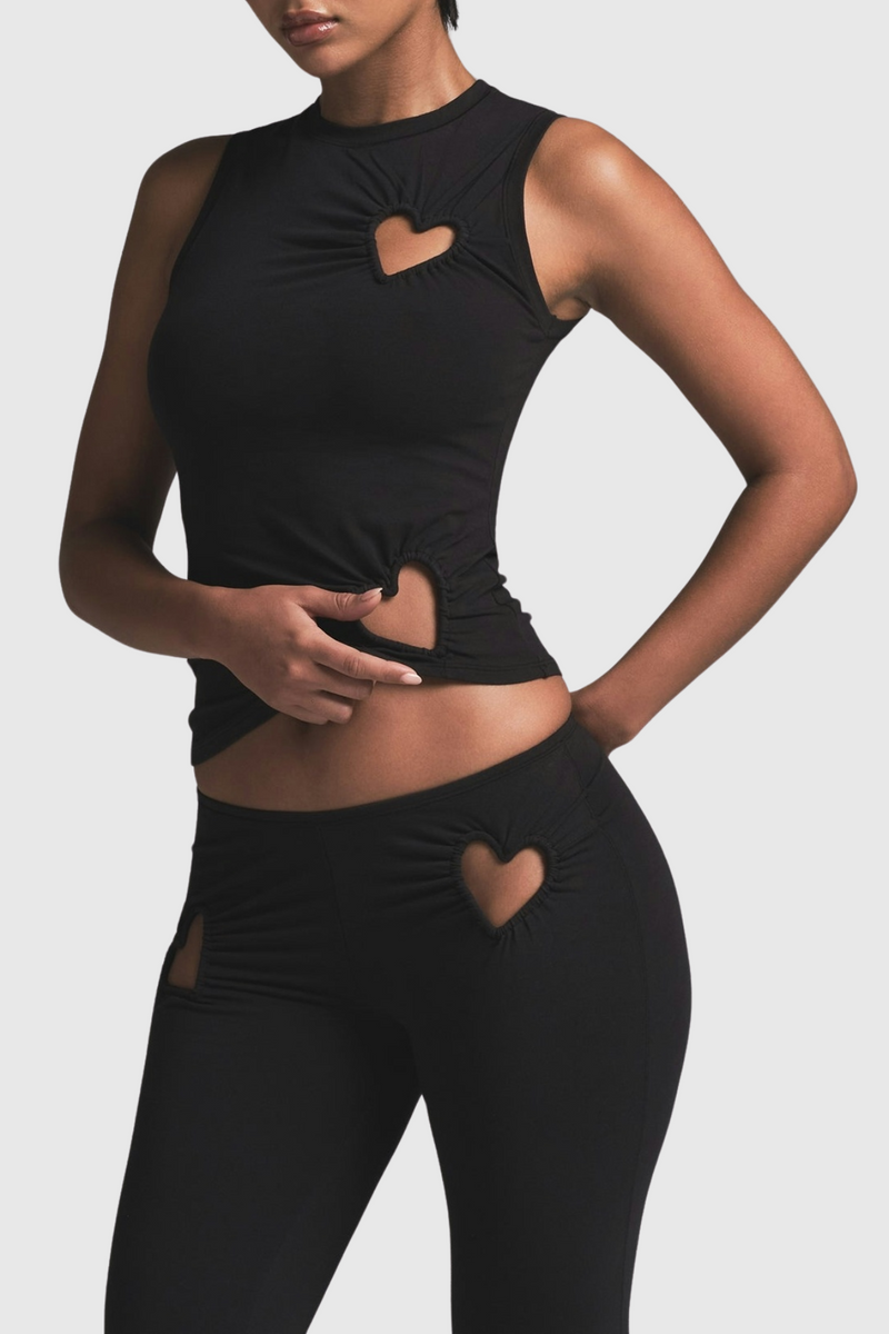 Effortlessly Elegant Top with a Timeless Design