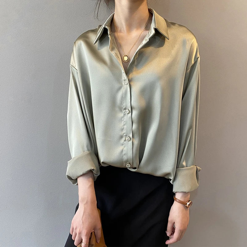 Elegantly Styled Blouse for Everyday Wear