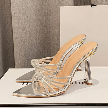 Effortlessly Elegant Heels with a Timeless Design