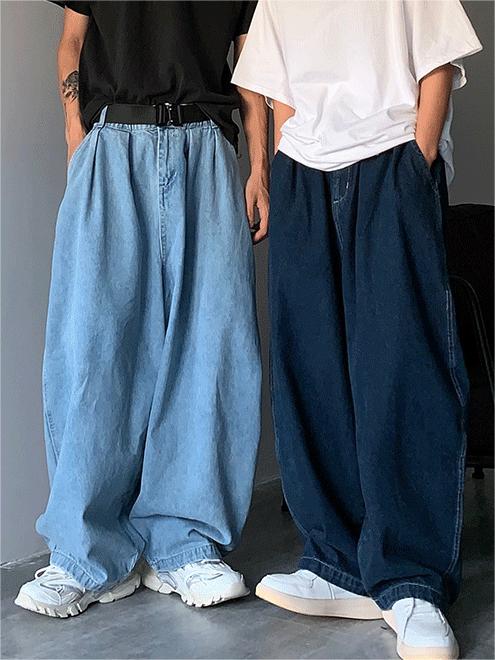 Well Tailored Garment with a Graceful Silhouette