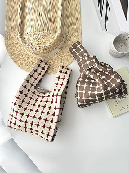 Gracefully Styled Bag for Any Occasion