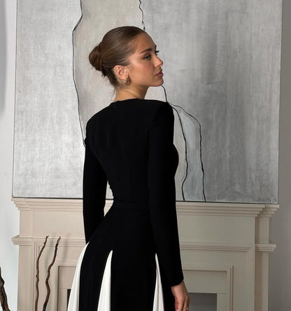 Beautifully Finished Dress in a Timeless Design