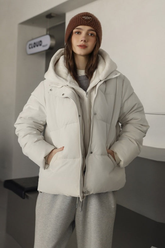 Effortlessly Elegant Jacket with a Timeless Design