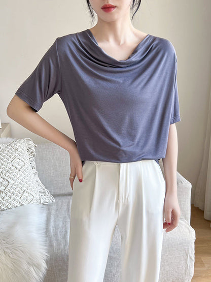 Effortlessly Elegant T-Shirt with a Timeless Design