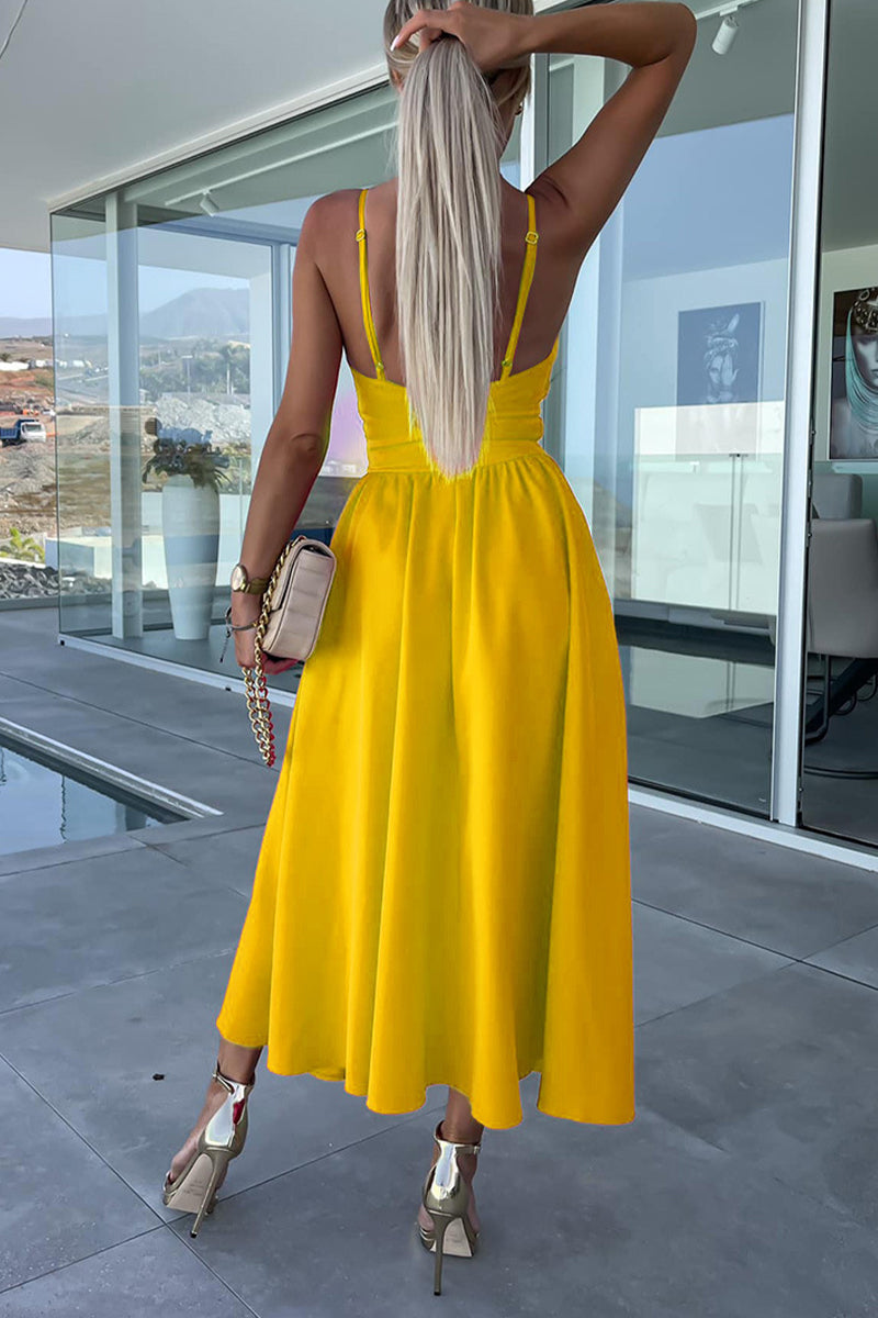 Effortlessly Elegant Dress with a Timeless Design