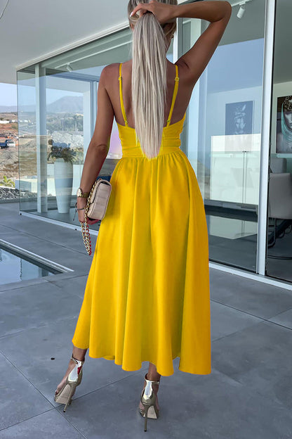 Effortlessly Elegant Dress with a Timeless Design
