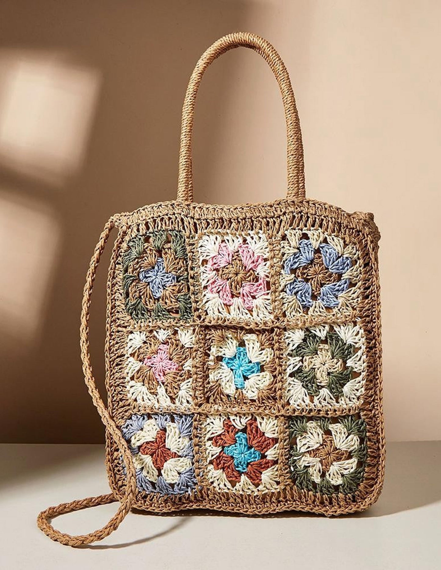 Effortlessly Elegant Bag with a Timeless Design