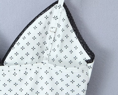 Sophisticated Garment with a Clean Classic Look