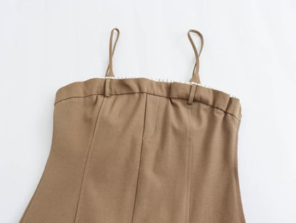 Effortlessly Elegant Garment with a Timeless Design