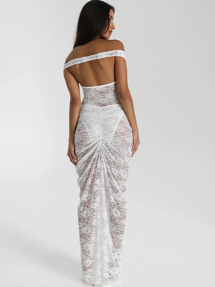 Beautifully Finished Dress in a Timeless Design