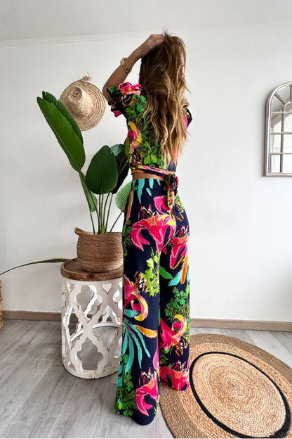 Elegantly Styled Pants for Everyday Wear