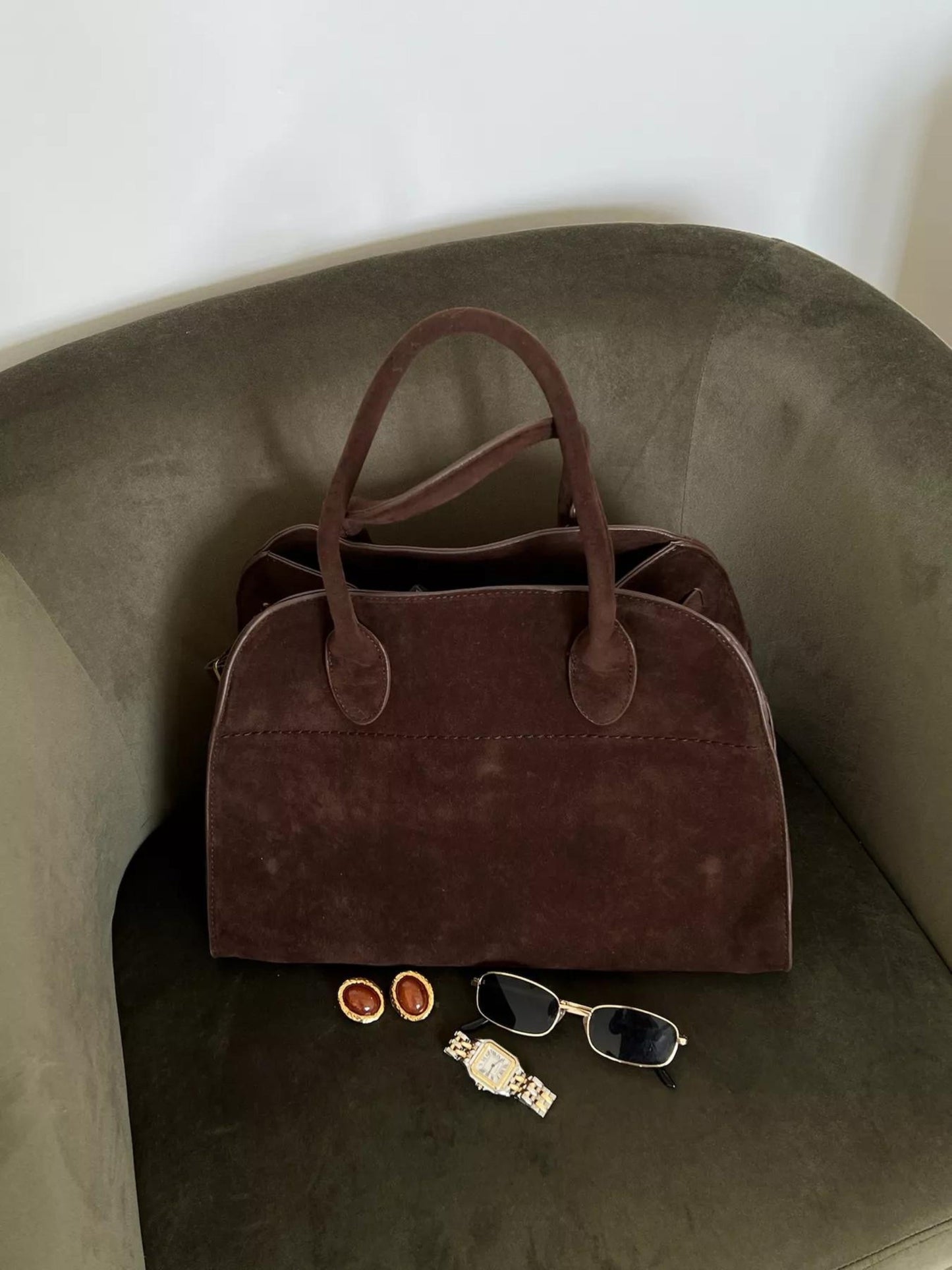 Beautifully Crafted Bag in a Classic Style