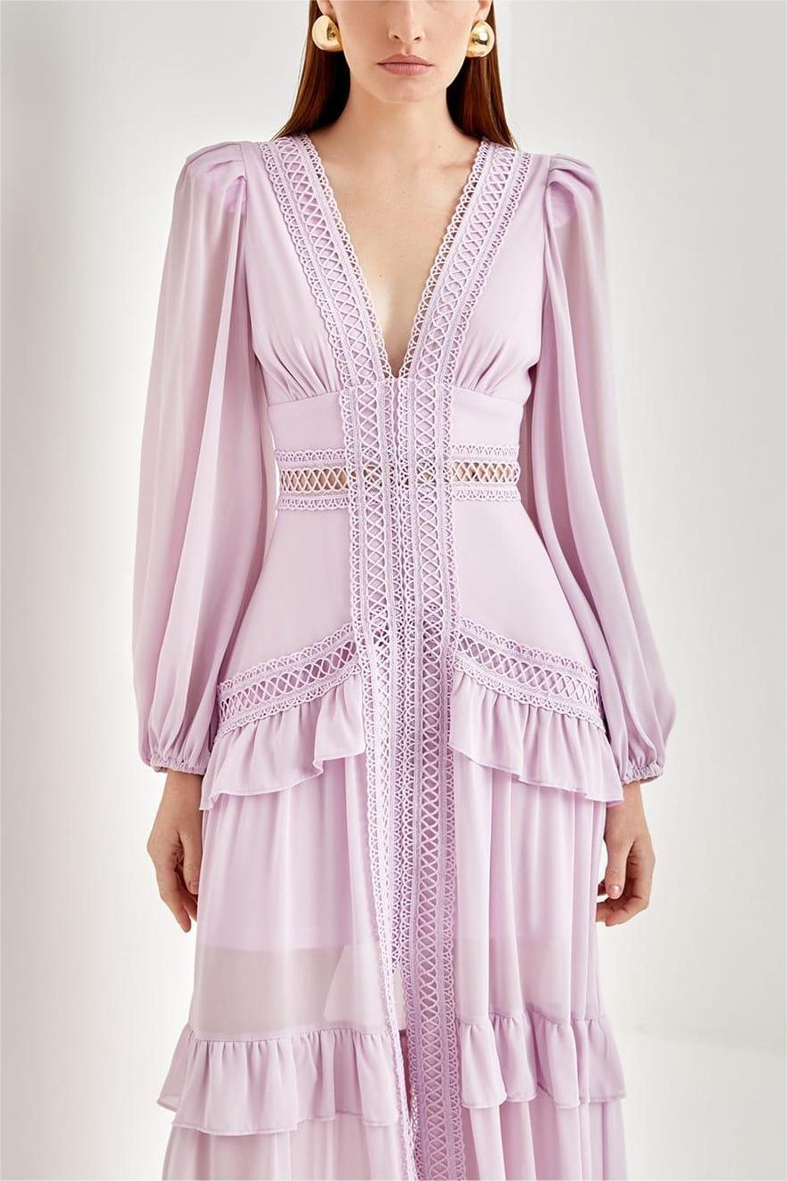 Beautifully Crafted Dress in a Classic Style