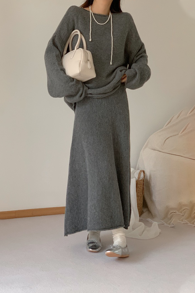 Well Tailored Garment with a Graceful Silhouette