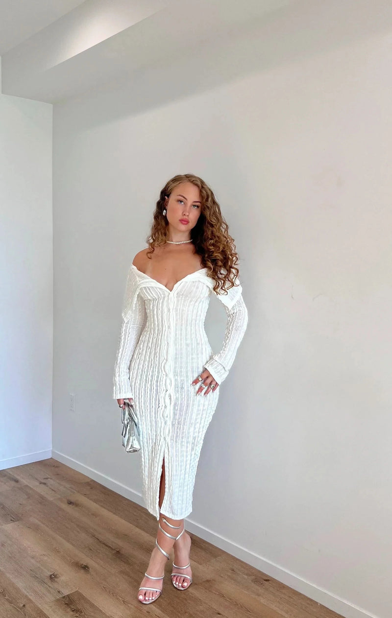 Beautifully Crafted Dress in a Classic Style