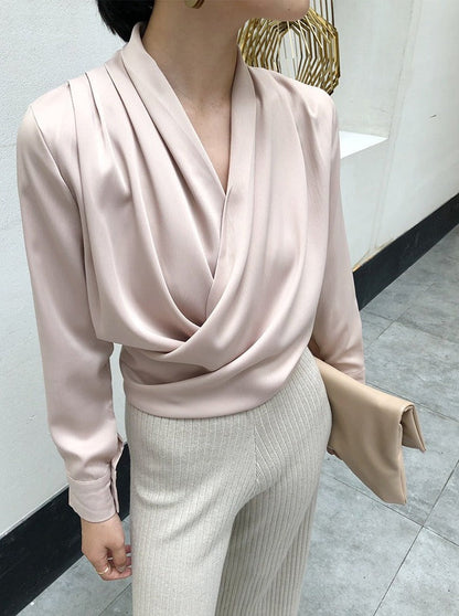 Beautifully Finished Blouse in a Timeless Design