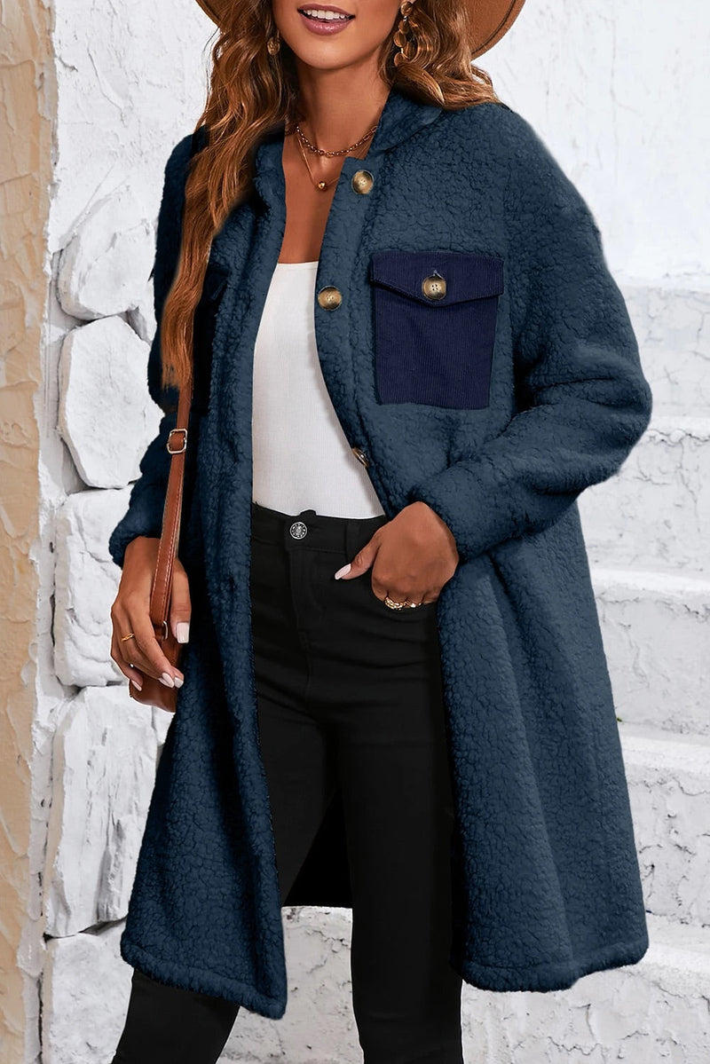 Well Tailored Coat with a Graceful Silhouette