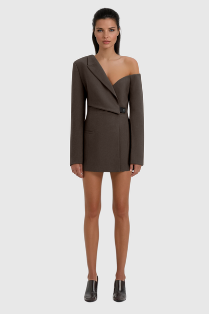 Beautifully Finished Garment in a Timeless Design