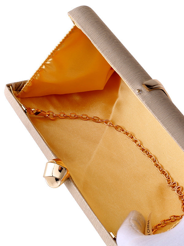 Sophisticated Bag with a Clean Classic Look