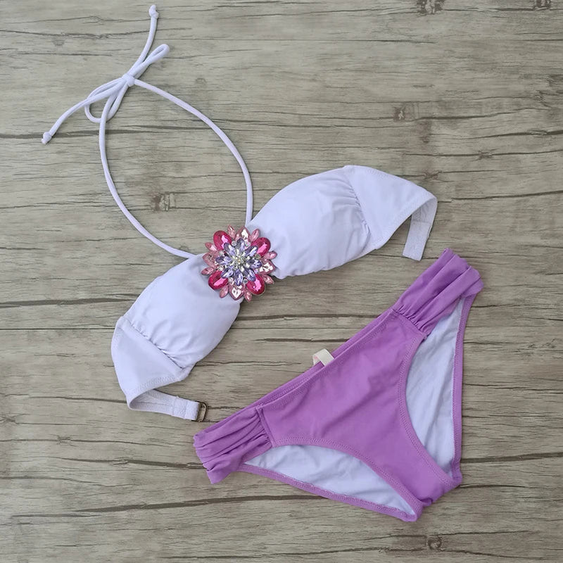 Well Tailored Bikini with a Graceful Silhouette