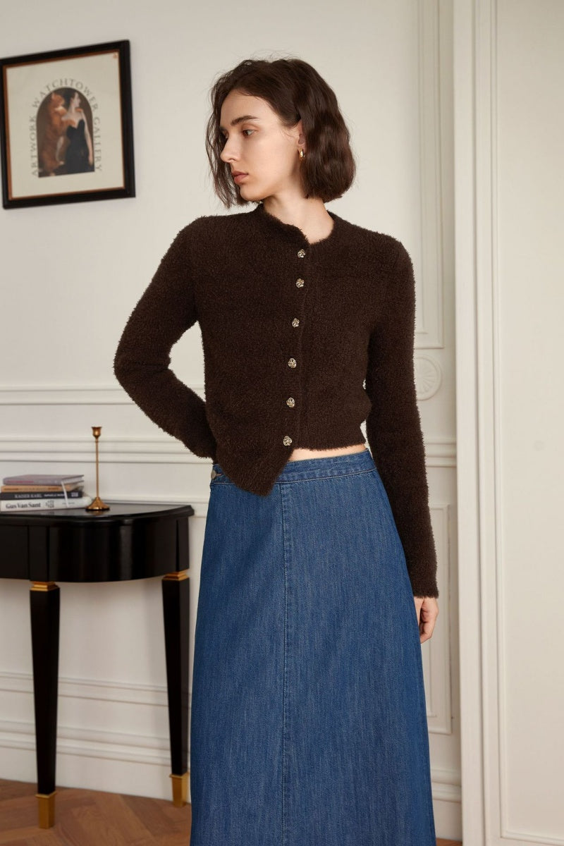 Well Tailored Garment with a Graceful Silhouette